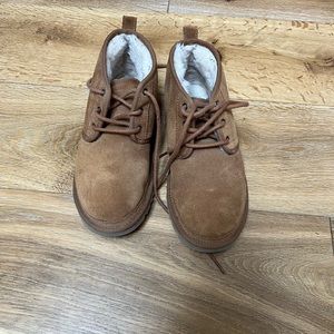 Lace up ugg boot/slippers.